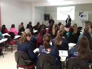 Palestra de prevenção a fraudes em parceria com o SICOOB
